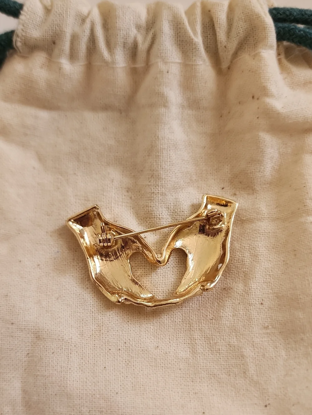 Source Unknown features gold